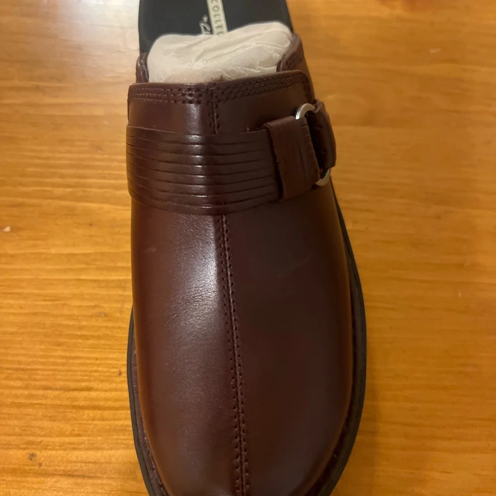 Brand new Clarks Women's Clogs 👠. - Picture 8 of 10